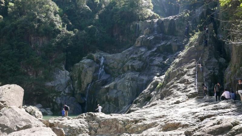 “减肥过度”的8位女明星,瘦了之后,简直惨不忍睹